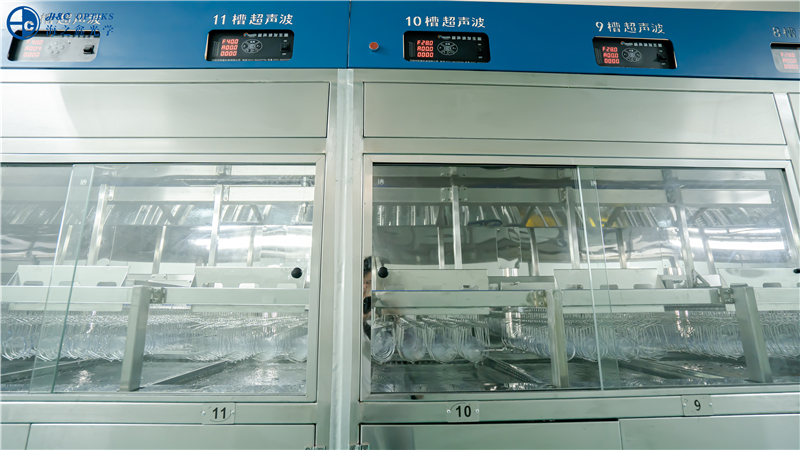 Step 8 镜片清洗 Lens cleaning 2.jpg